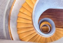 Klä trappan med nya trappsteg – Ett snabbt sätt att renovera trappan Klä trappan med nya trappsteg