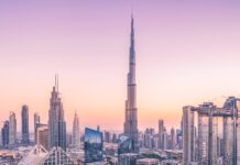 Vilken är världens högsta byggnad? Denna jätte leder sen 2010 världens högsta byggnad