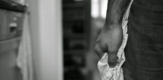 När kroppen slutar lyda – om manlig stolthet och att be om hjälp man neurologiska sjukdommar