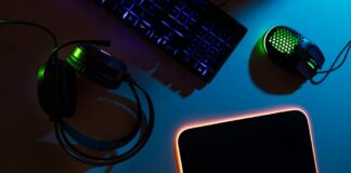 Vilken gamingteknik hör hemma under granen i år? gaming julklapp 2025