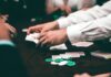 Brunsondynastins historia – det första far-son-paret med WSOP-armband pokerbord dealer marker kort